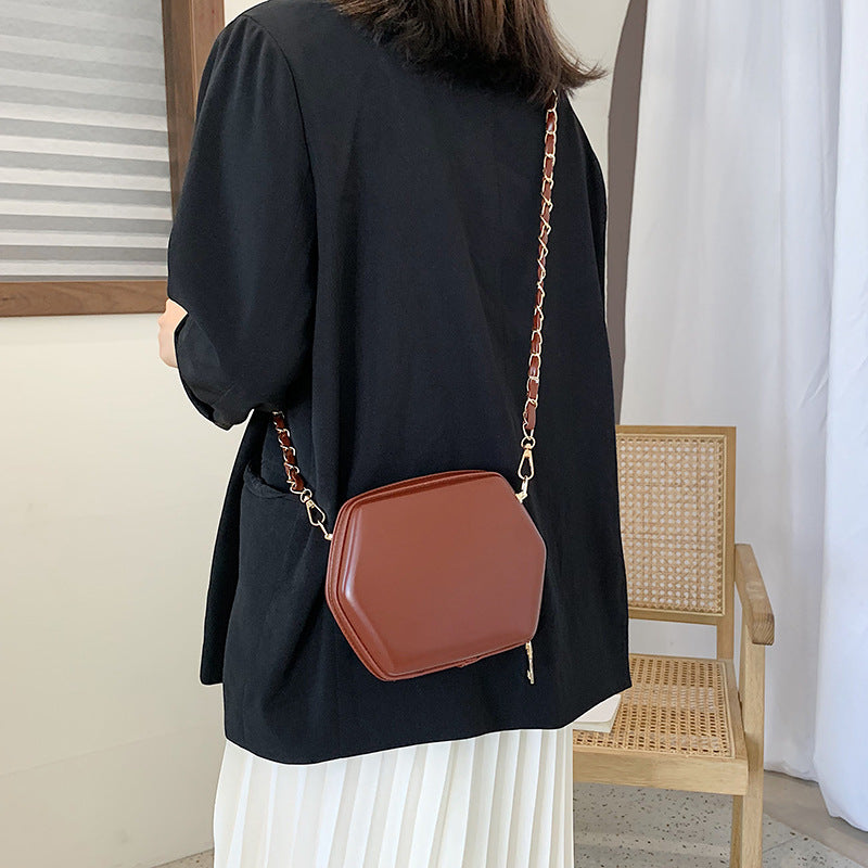 Retro Shoulder Bag Versatile High Quality Western Style Messenger Bag