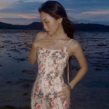 Women Dresses Stand Out in the Crowd: Women's Dresses That Exude Confidence and Poise