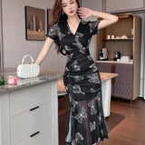 Women Dresses Flirty and Feminine Women's Leisure Dress with Charming Floral Print