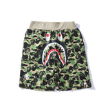 A Bath Ape Shorts Shark Head Camouflage Bottom Pattern Casual Shorts Men's and Women's Fashion Lace Shorts
