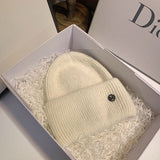 Toque White Rabbit Fur Knitted Hat Letter M Label Woolen Cap All-Match Warm Hat Winter Earflaps